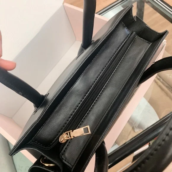 Phantom Top Handle Open Tote Handbag with Zipper Closure in Black Faux Leather - Picture 4 of 5